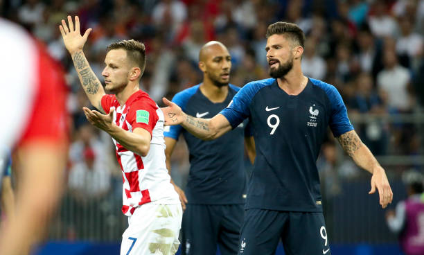 的悬念升级 的悬念升级