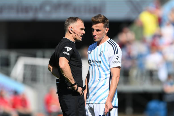 為射手群創 為射手群創