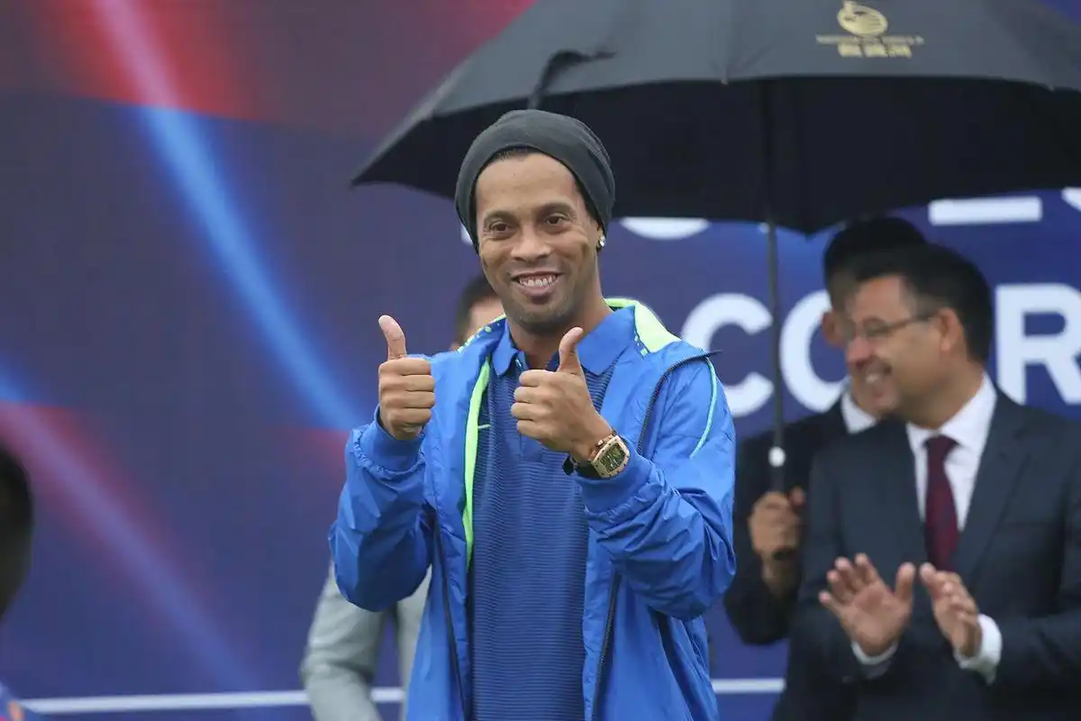 发球失误 发球失误